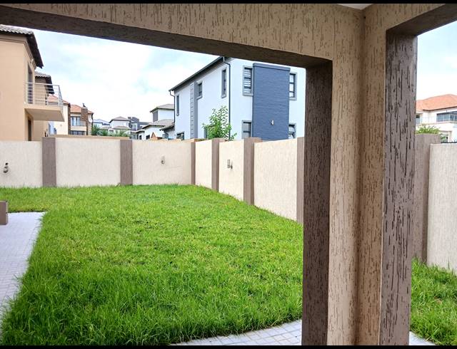 3 BEDROOM FREESTANDING FOR SALE IN BLUE VALLEY GOLF ESTATE